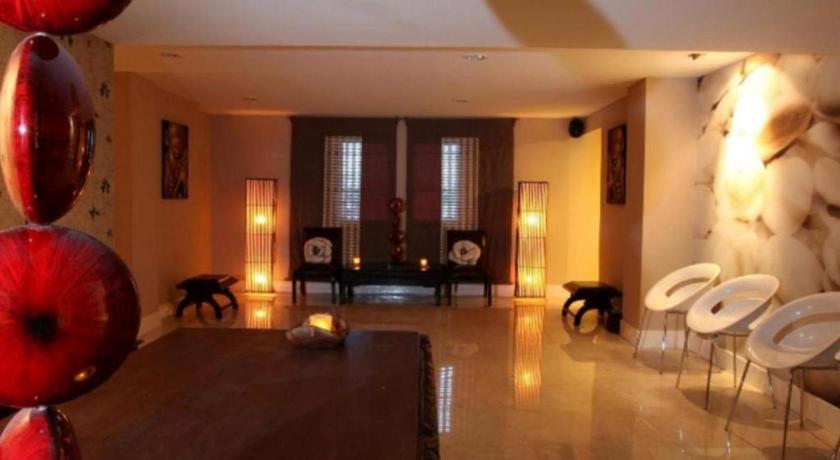 Sintesa Peninsula Hotel Manado Buitenkant foto